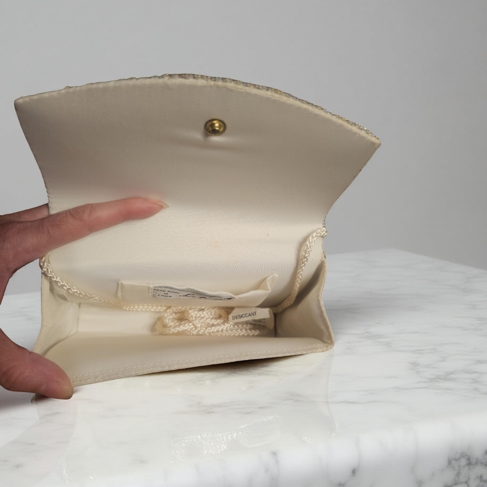 VINTAGE La Regale LTD 1980's Elegant Cream Clutch with Beaded Design. NWT! - Picture 6 of 7